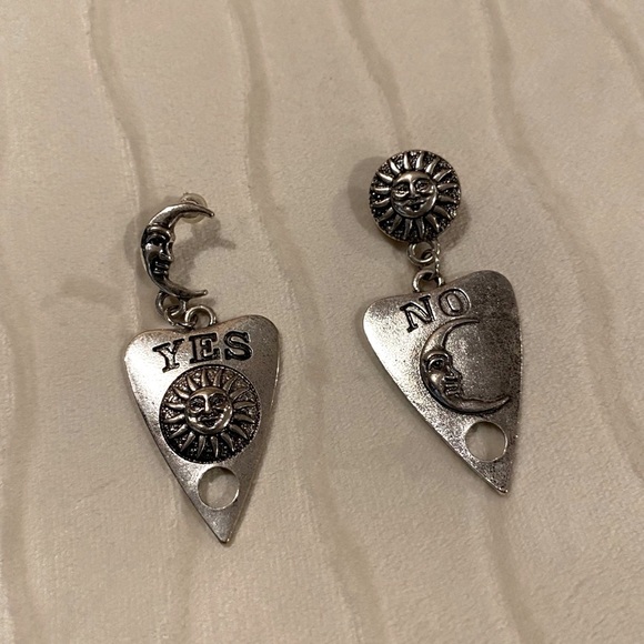 Spencer's Jewelry - Ouija Earrings